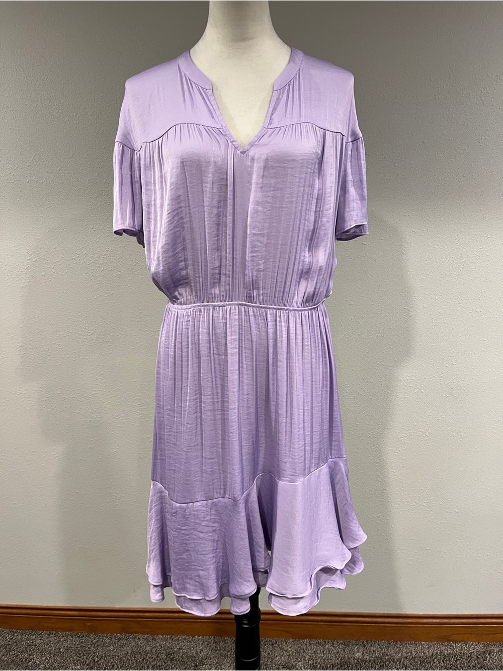 Simply Vera Lavender V-Neck Short Sleeve Dress size large
